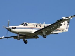Pilatus_PC-12-45_Royal_Flying_Doctor_Service_AN0636290